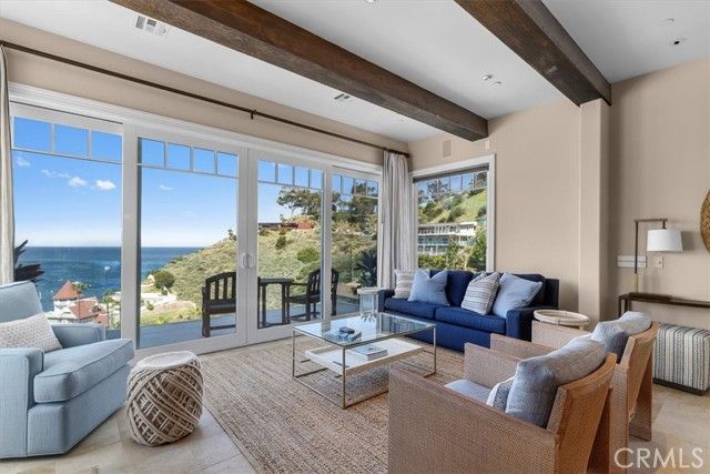 133 Upper Terrace Road, Avalon, CA 90704