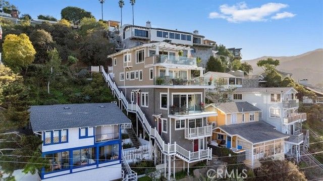 133 Upper Terrace Road, Avalon, CA 90704