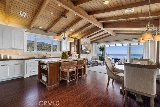 133 Upper Terrace Road, Avalon, CA 90704