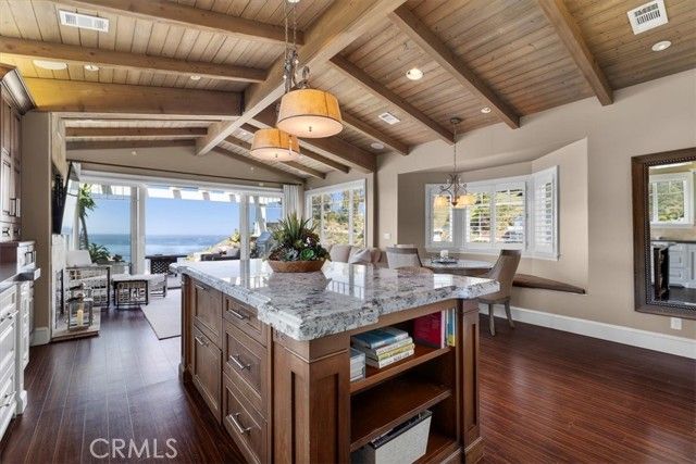 133 Upper Terrace Road, Avalon, CA 90704