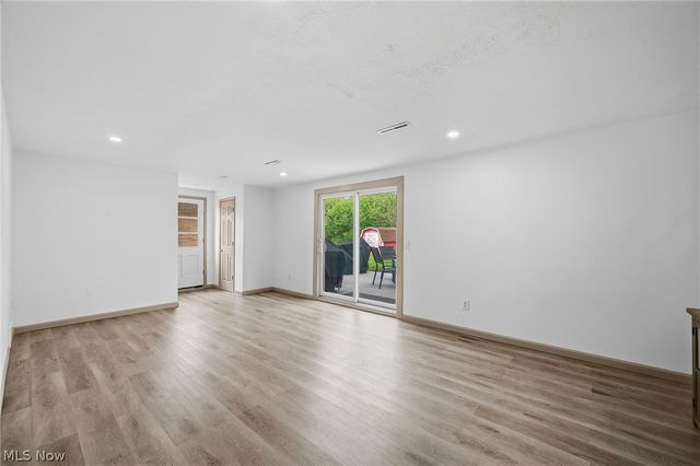 5609 Pinnacle Park Drive, Seven Hills, OH 44131