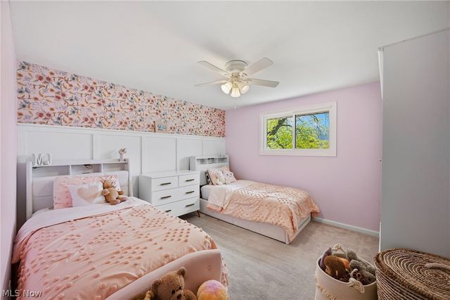 5609 Pinnacle Park Drive, Seven Hills, OH 44131