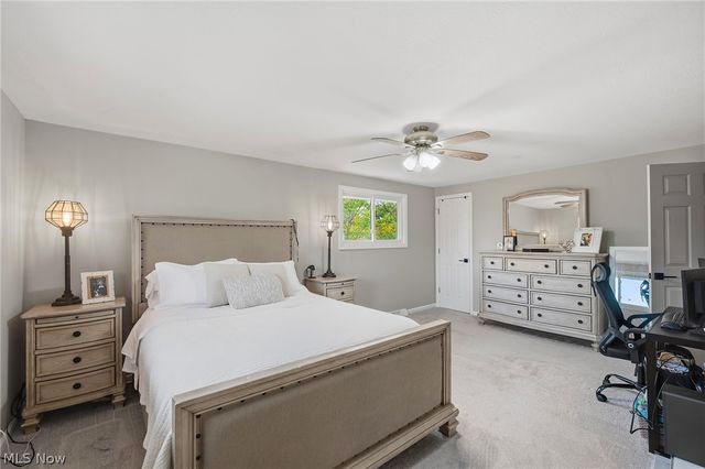5609 Pinnacle Park Drive, Seven Hills, OH 44131