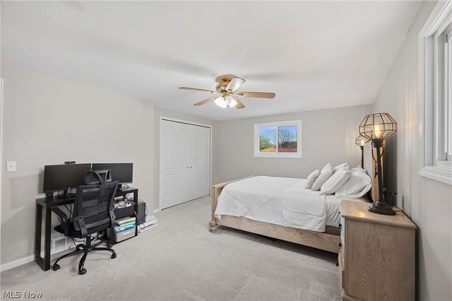 5609 Pinnacle Park Drive, Seven Hills, OH 44131