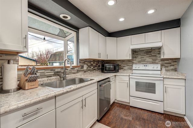 19907 51st Drive NE, Arlington, WA 98223