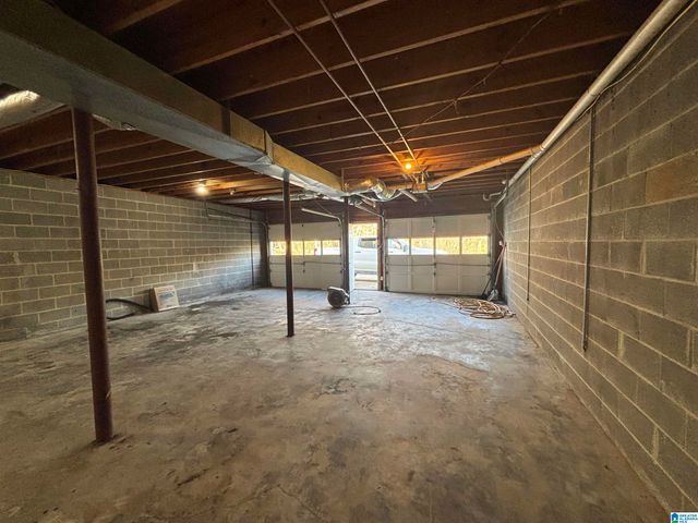 2466 MIKELL ROAD, Hayden, AL 35079