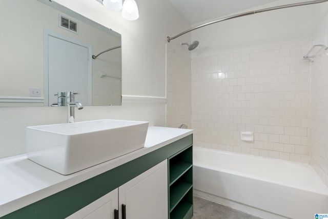 422 Skyview Dr Apt H, Birmingham, AL 35209