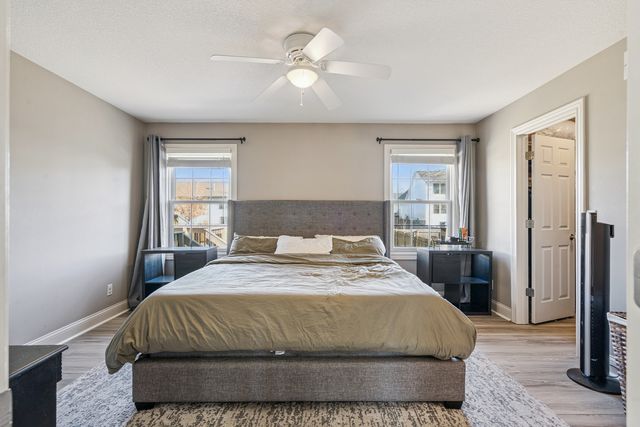 6737 Brookview Lane, Davenport, IA 52806