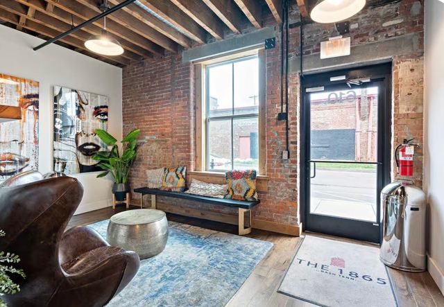 610 21st Ave N Apt 201, Nashville, TN 37203