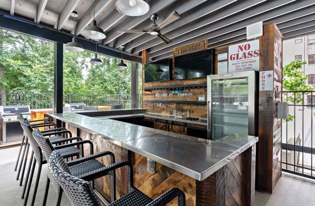610 21st Ave N Apt 201, Nashville, TN 37203