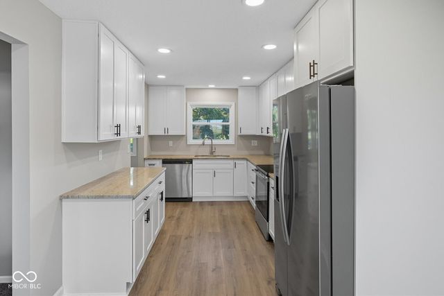 2135 S Miller Avenue, Shelbyville, IN 46176