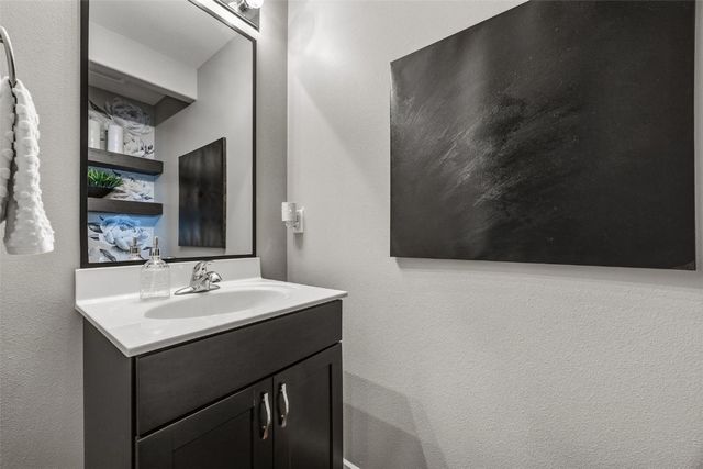 2908 Riviera St SW C, Cedar Rapids, IA 52404