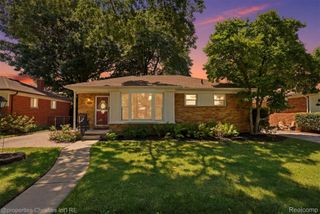9001 Perrin Street, Livonia, MI 48150