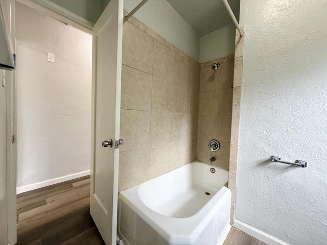 1336 W Fountain Way, Fresno, CA 93705