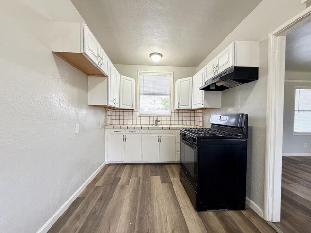 1336 W Fountain Way, Fresno, CA 93705