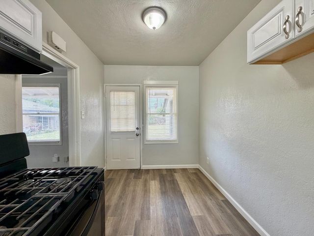 1336 W Fountain Way, Fresno, CA 93705