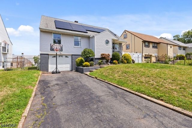 90 Maryknoll Rd, Woodbridge Twp., NJ 08840
