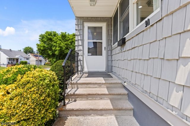 90 Maryknoll Rd, Woodbridge Twp., NJ 08840