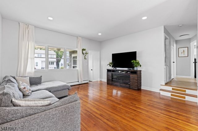 90 Maryknoll Rd, Woodbridge Twp., NJ 08840