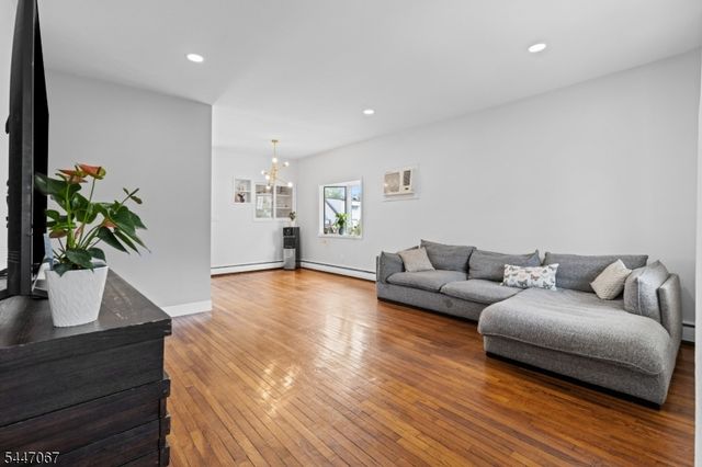 90 Maryknoll Rd, Woodbridge Twp., NJ 08840