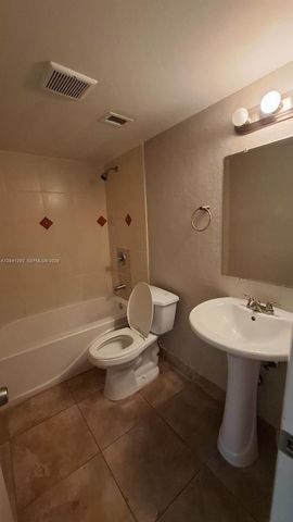 496 NW 165th St Road D612, Miami, FL 33169