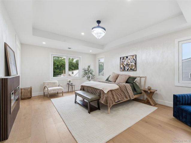 182 Friends Lane, Westbury, NY 11590