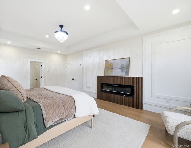 182 Friends Lane, Westbury, NY 11590