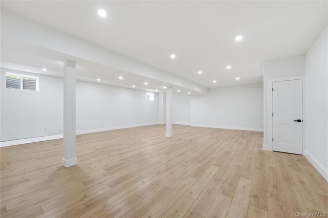 182 Friends Lane, Westbury, NY 11590