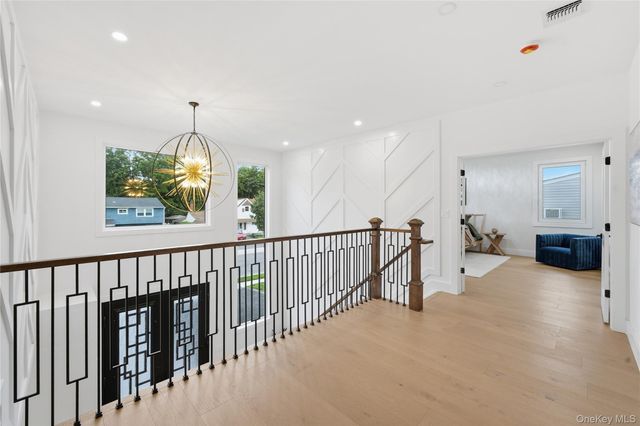 182 Friends Lane, Westbury, NY 11590