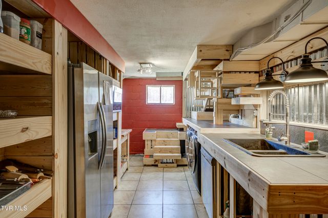 304 Merry Drive, Elizabethton, TN 37643