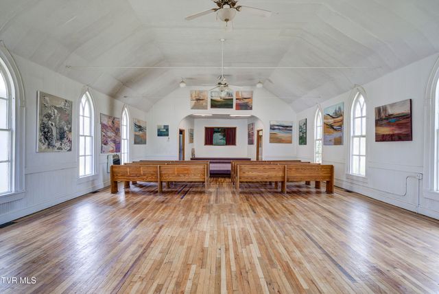 304 Merry Drive, Elizabethton, TN 37643