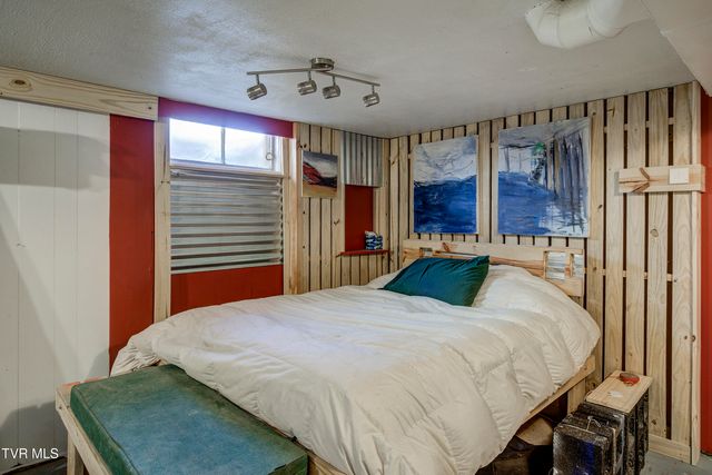 304 Merry Drive, Elizabethton, TN 37643