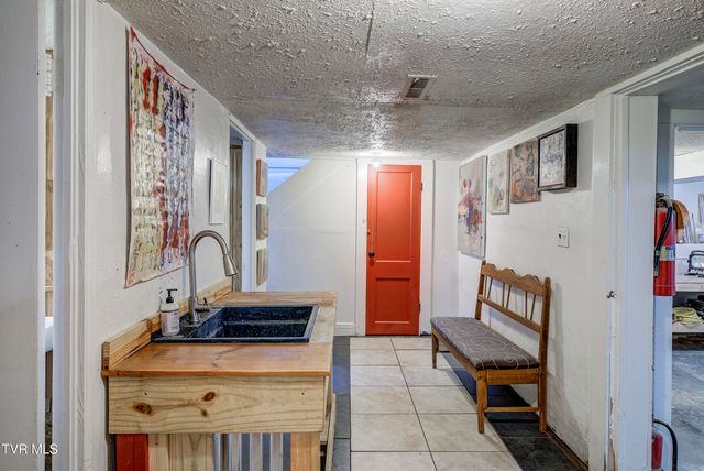 304 Merry Drive, Elizabethton, TN 37643