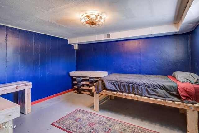 304 Merry Drive, Elizabethton, TN 37643