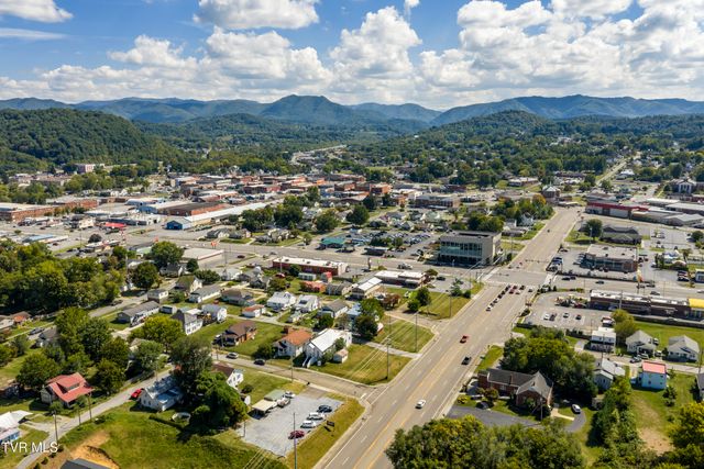 304 Merry Drive, Elizabethton, TN 37643