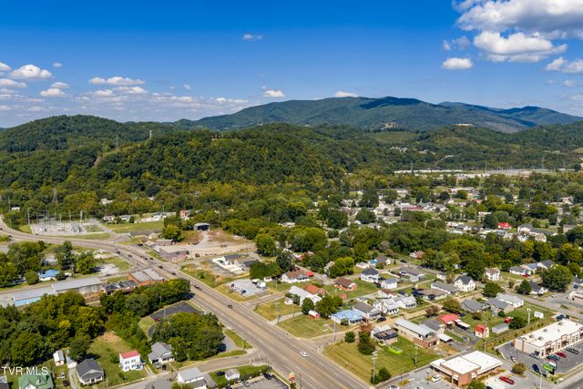 304 Merry Drive, Elizabethton, TN 37643