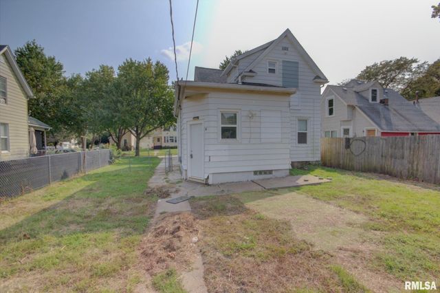 2312 W 1ST Street, Davenport, IA 52802