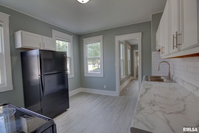 2312 W 1ST Street, Davenport, IA 52802