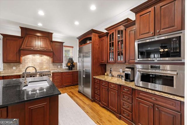 2252 Parkwood Place Court SE, Smyrna, GA 30080