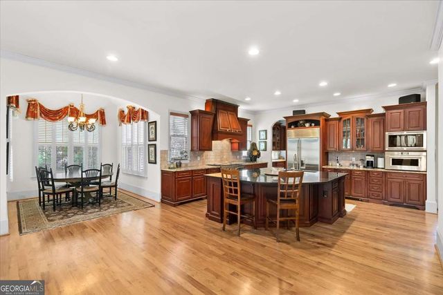 2252 Parkwood Place Court SE, Smyrna, GA 30080