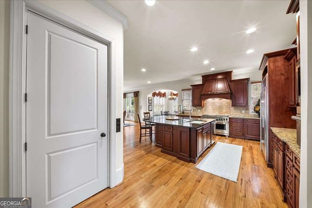 2252 Parkwood Place Court SE, Smyrna, GA 30080