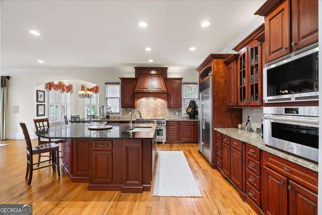 2252 Parkwood Place Court SE, Smyrna, GA 30080