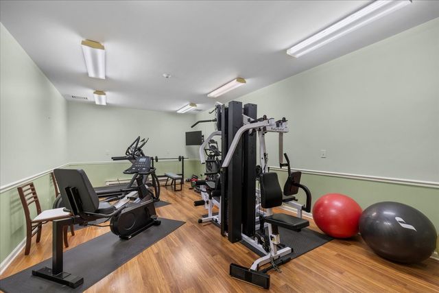 1795 Lake Cook Road 107, Highland Park, IL 60035
