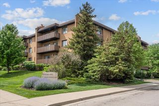 1795 Lake Cook Road 107, Highland Park, IL 60035