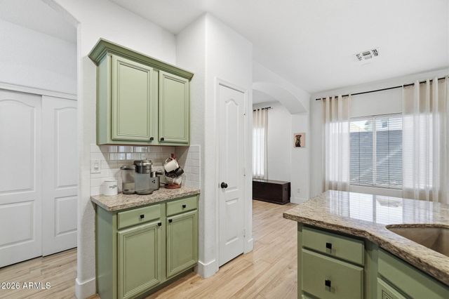 3571 S LOBACK Lane, Gilbert, AZ 85297
