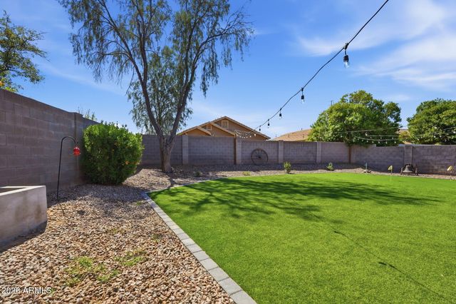 3571 S LOBACK Lane, Gilbert, AZ 85297