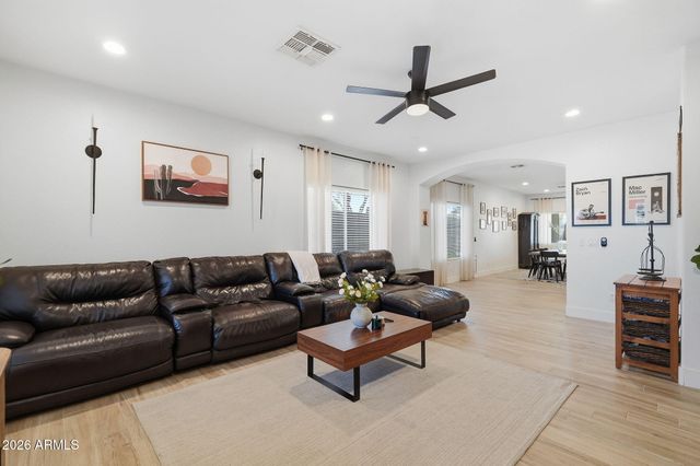 3571 S LOBACK Lane, Gilbert, AZ 85297