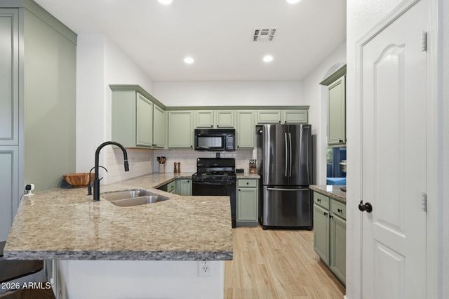 3571 S LOBACK Lane, Gilbert, AZ 85297
