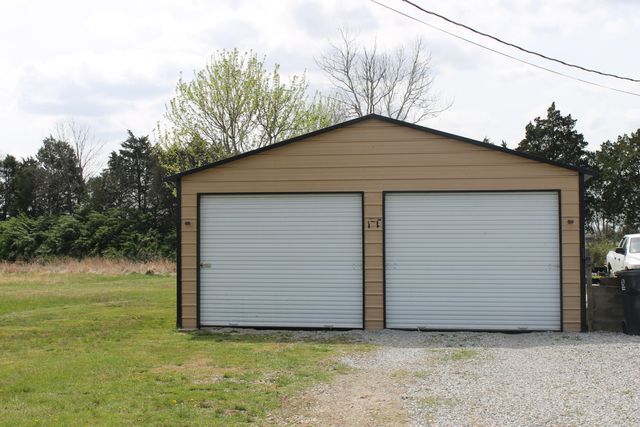 130 Fox Lane Drive, Jeffersonville, KY 40337