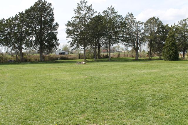 130 Fox Lane Drive, Jeffersonville, KY 40337